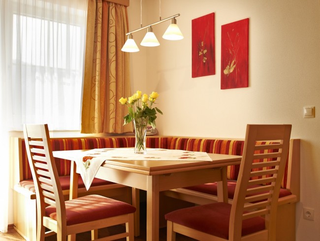 Wohnküche mit Esstisch